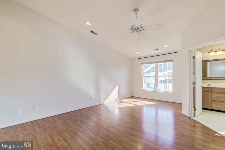 LOUDOUN VALLEY ESTATES - Residential Lease