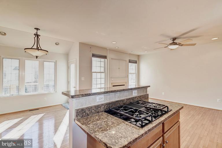 LOUDOUN VALLEY ESTATES - Residential Lease