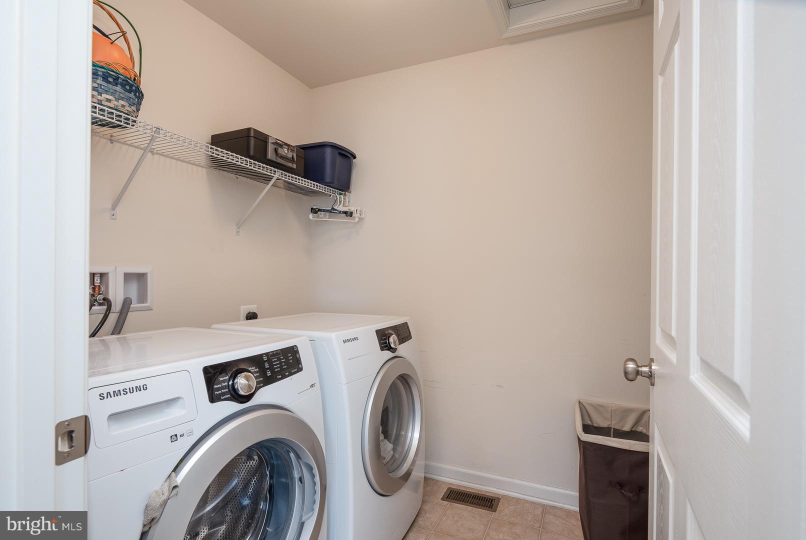 STAFFORD LAKES VILLAGE - Residential