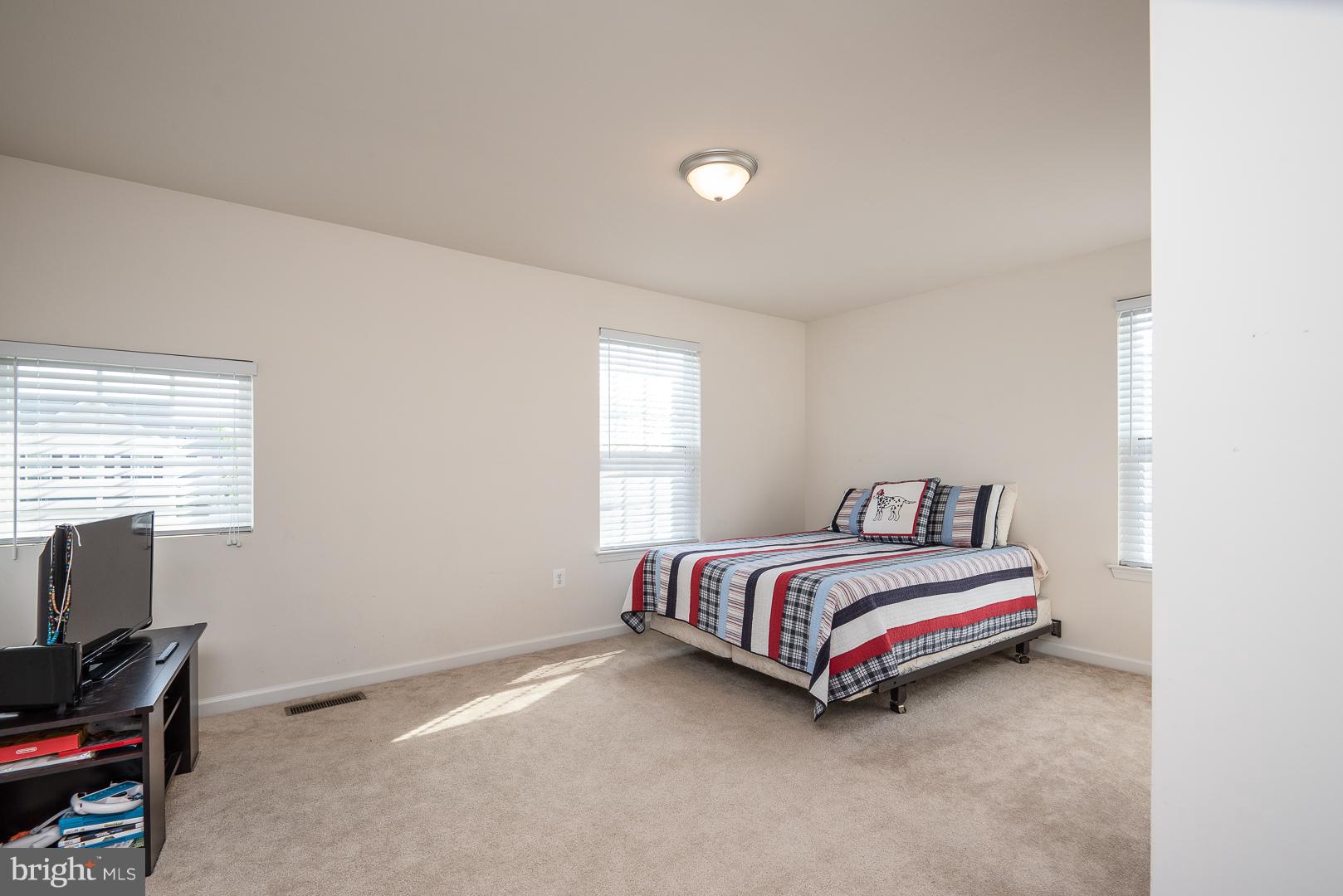 STAFFORD LAKES VILLAGE - Residential