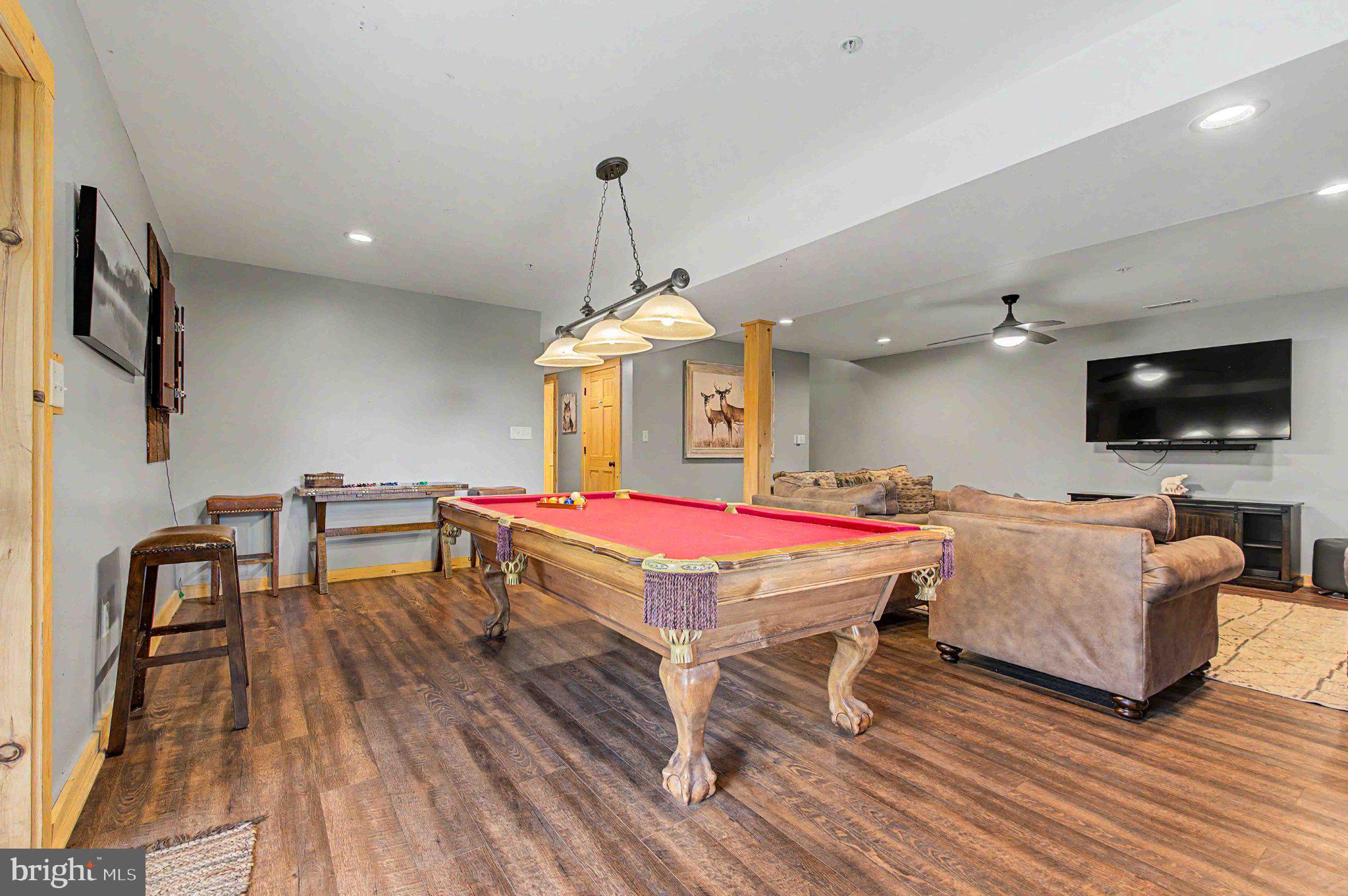 870 N CAMP ROAD