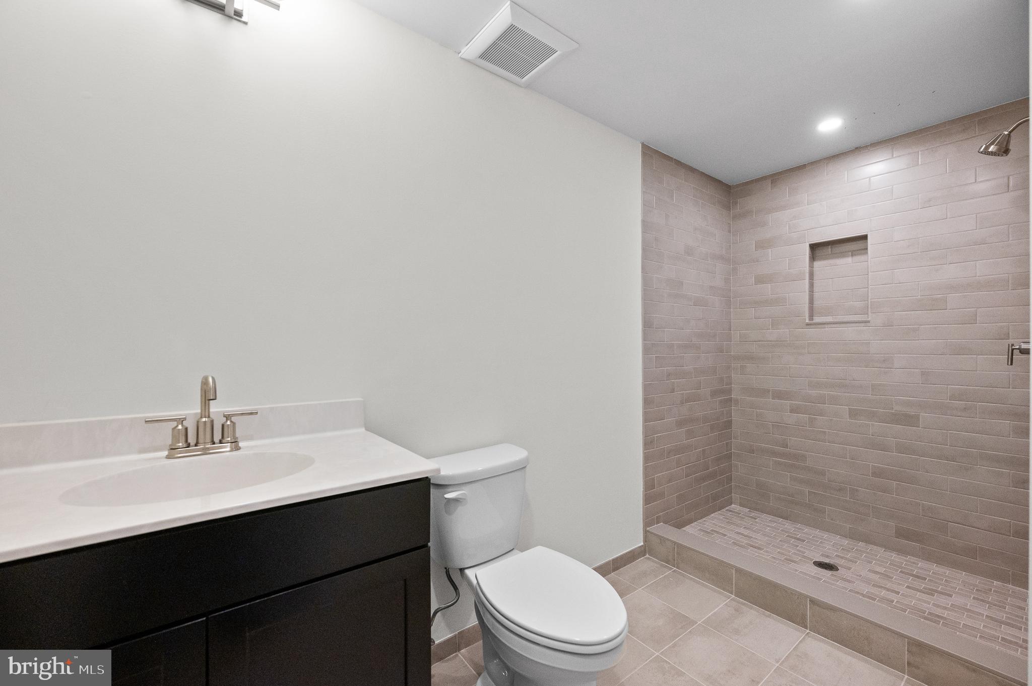 VILLAGE OF FOUR SEASONS - Residential