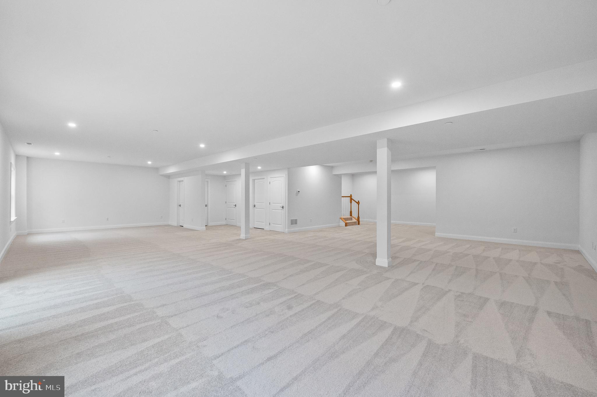 VILLAGE OF FOUR SEASONS - Residential