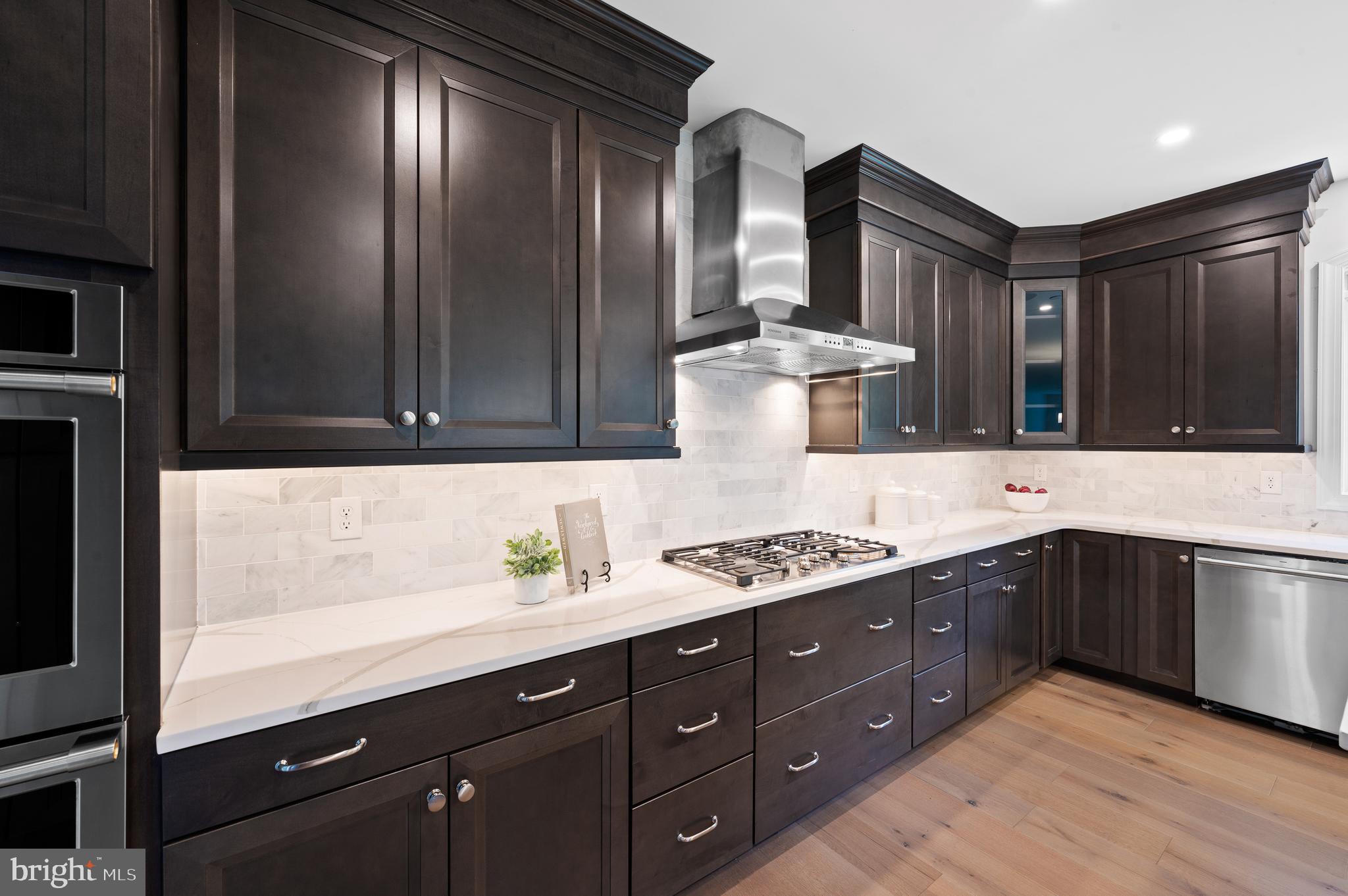 VILLAGE OF FOUR SEASONS - Residential