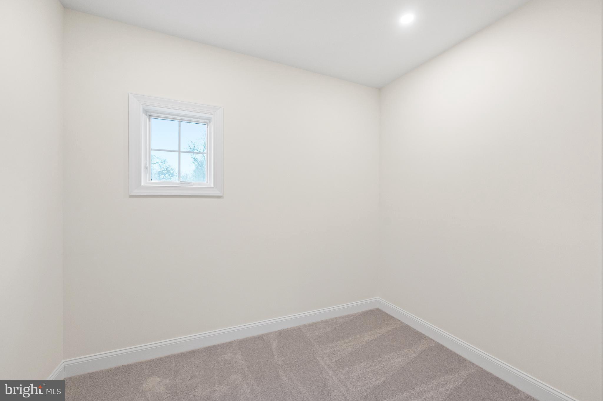 VILLAGE OF FOUR SEASONS - Residential