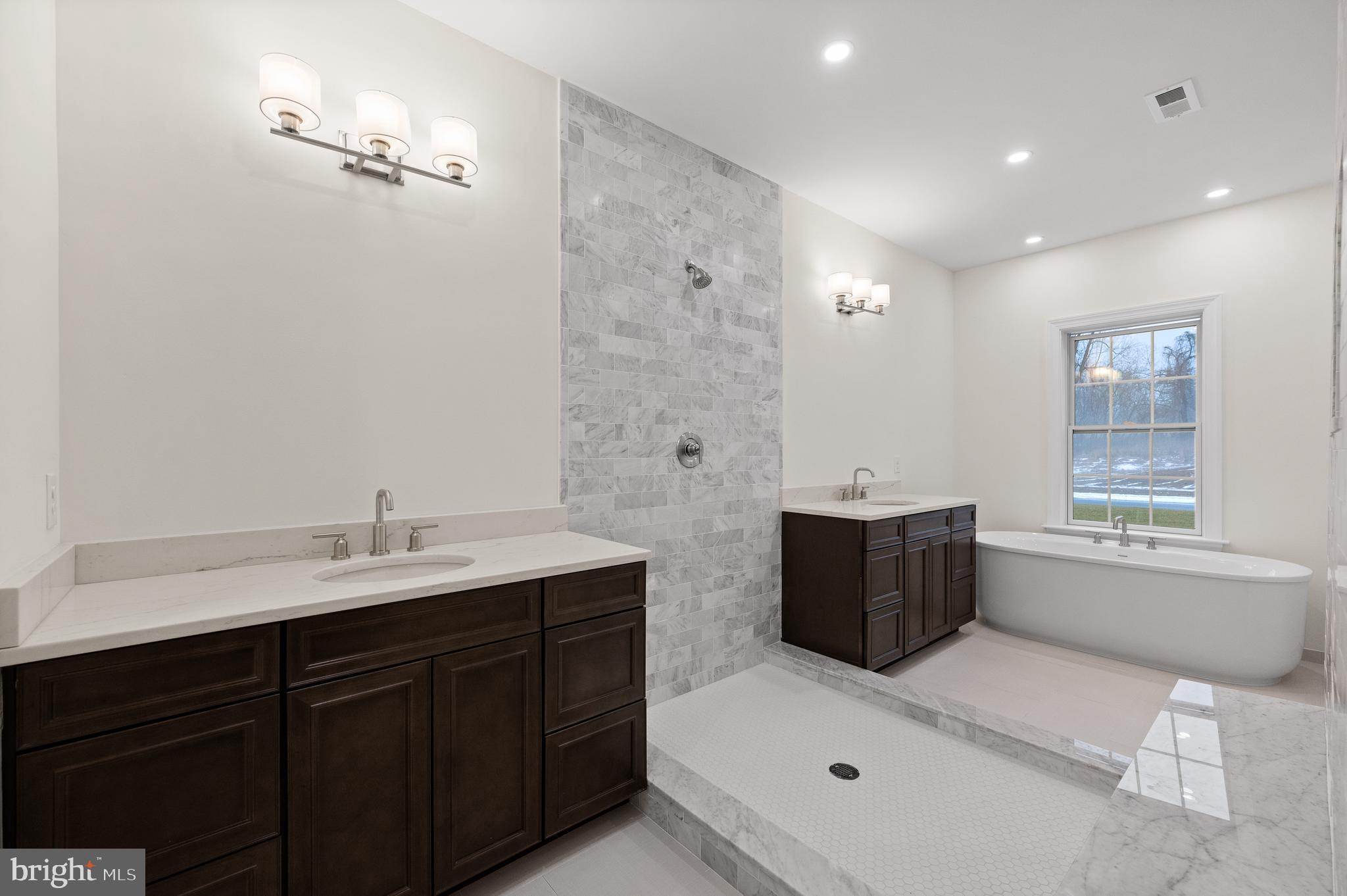 VILLAGE OF FOUR SEASONS - Residential