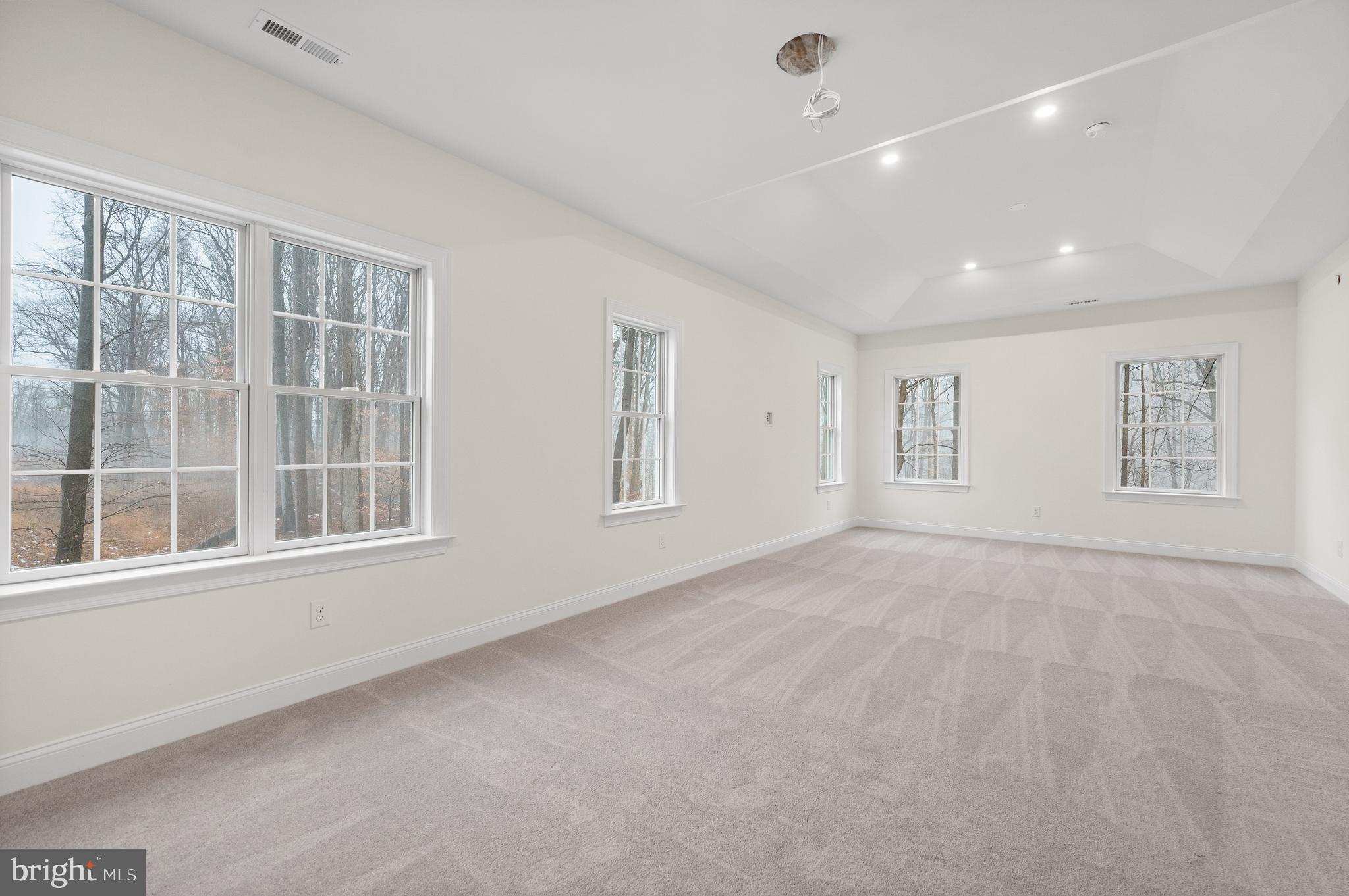 VILLAGE OF FOUR SEASONS - Residential