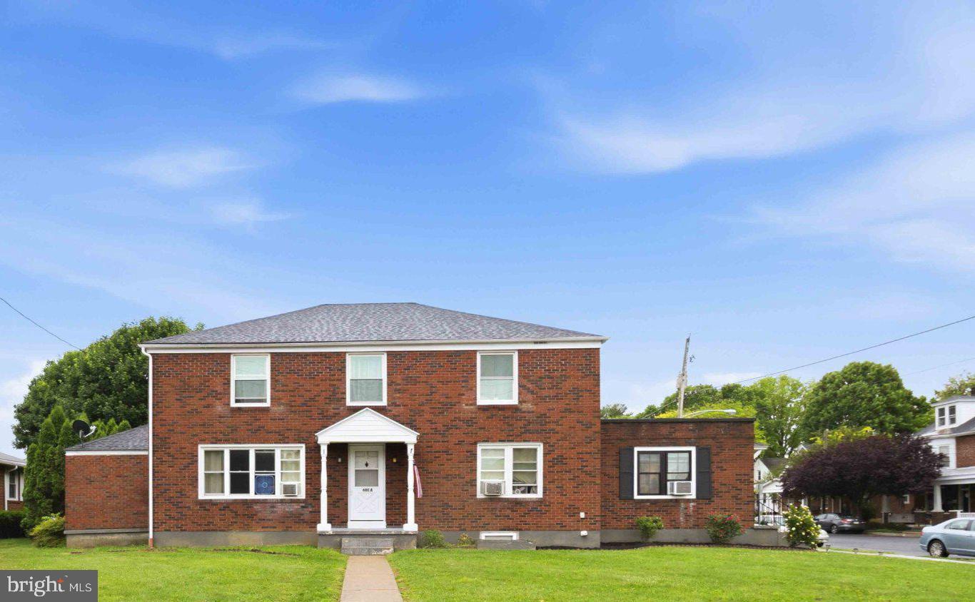 400 E MAPLE STREET
