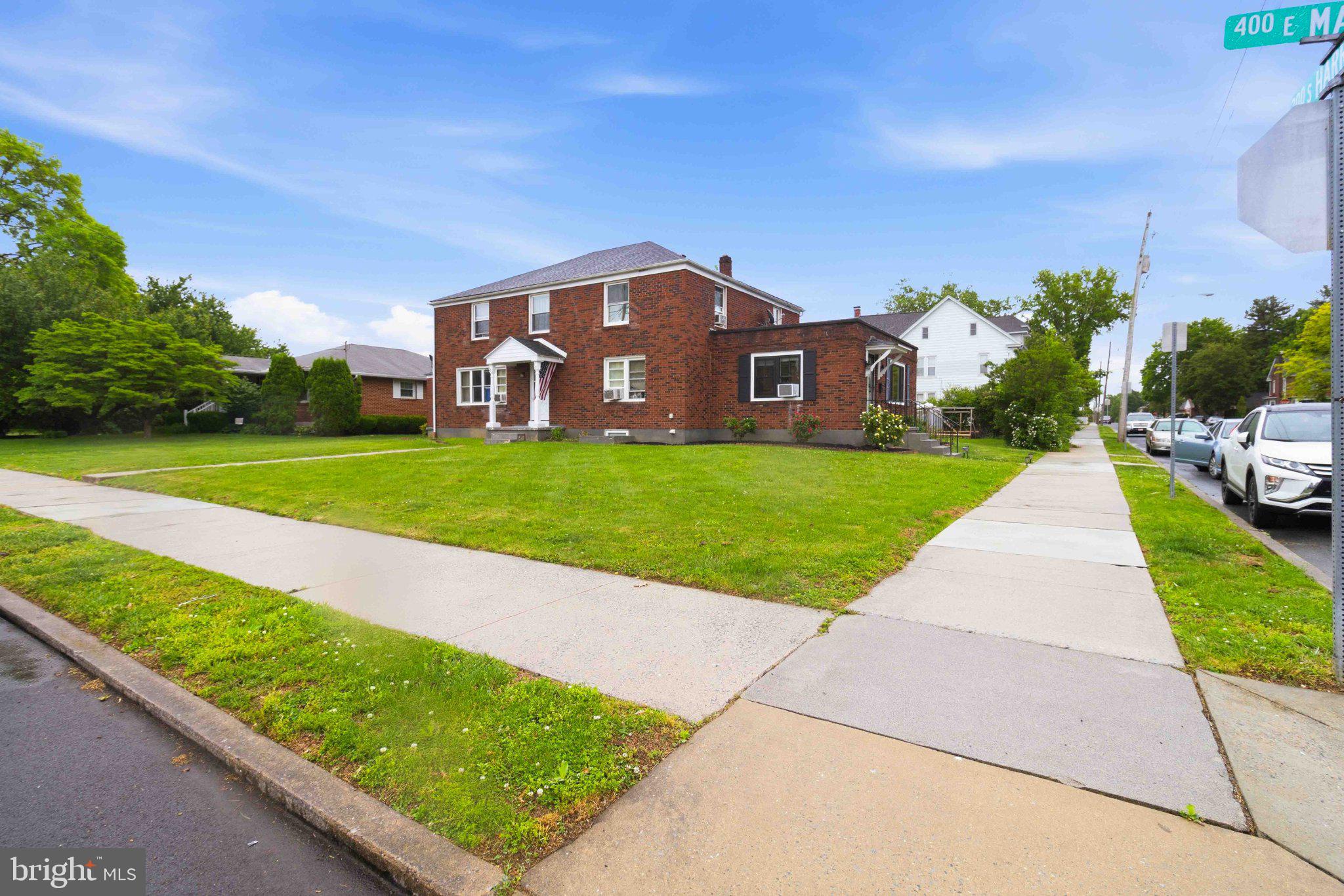 400 E MAPLE STREET
