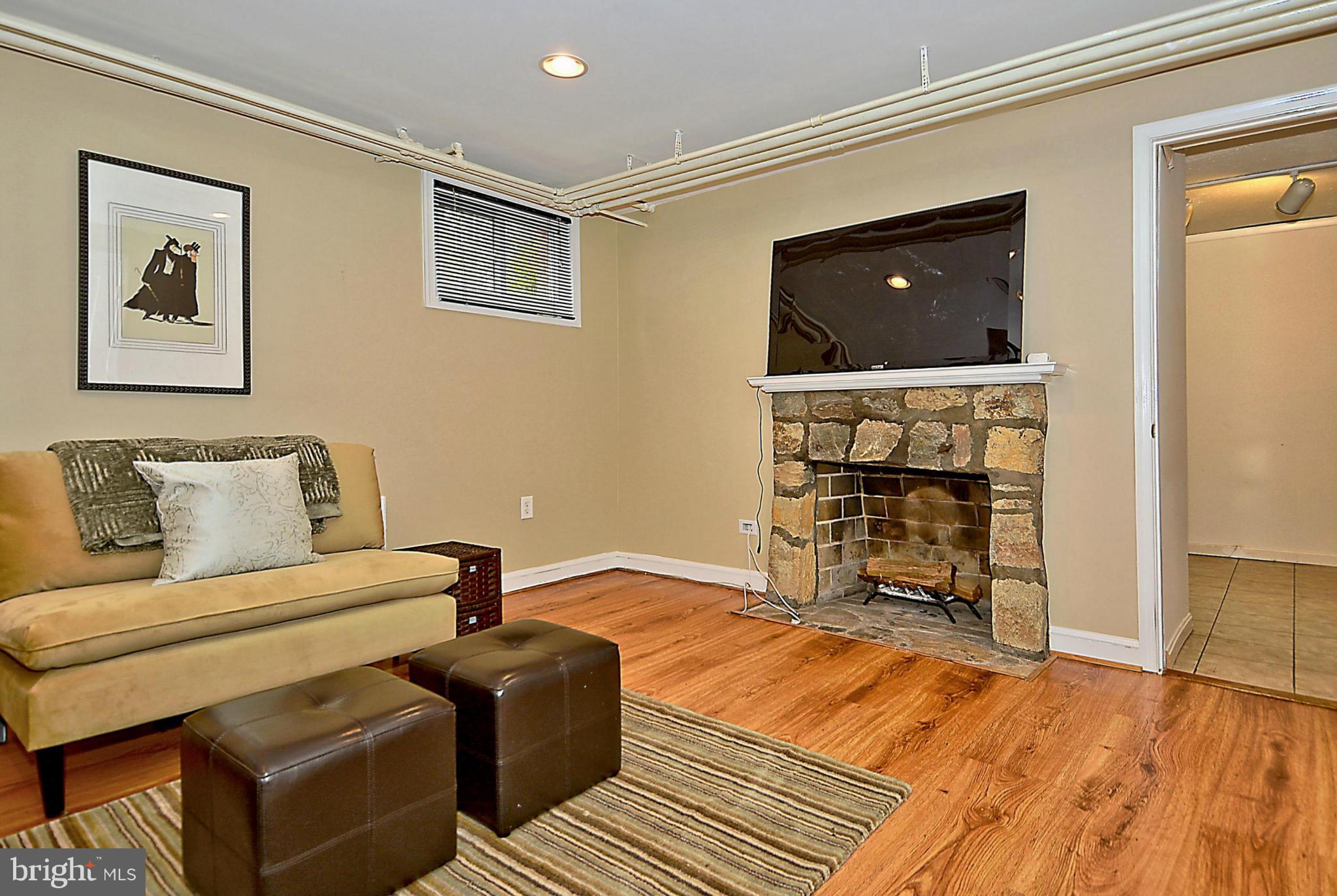 BURNT MILLS HILLS - Residential