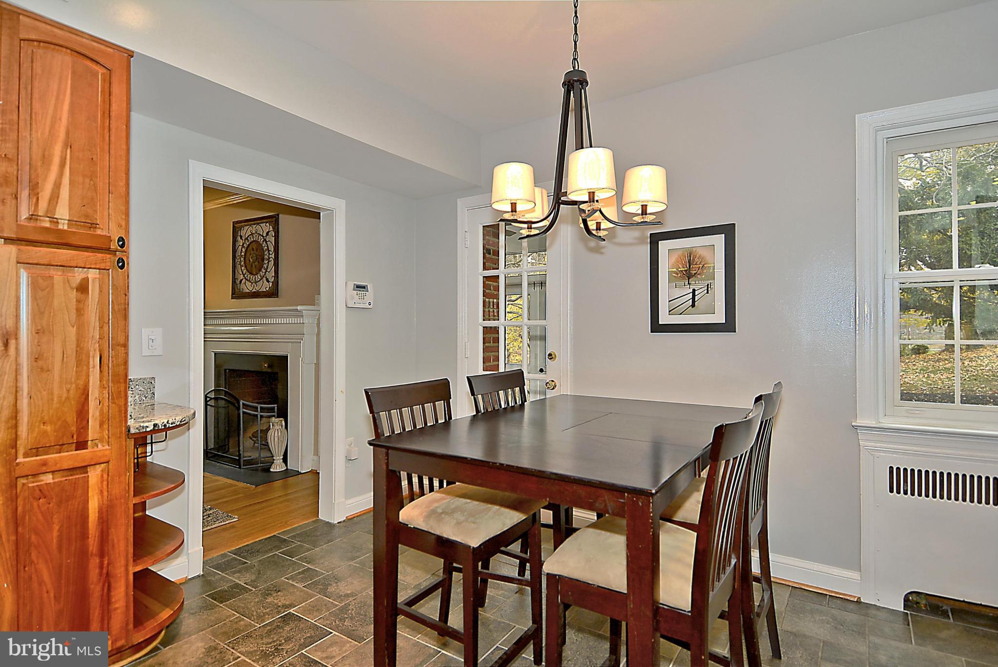 BURNT MILLS HILLS - Residential