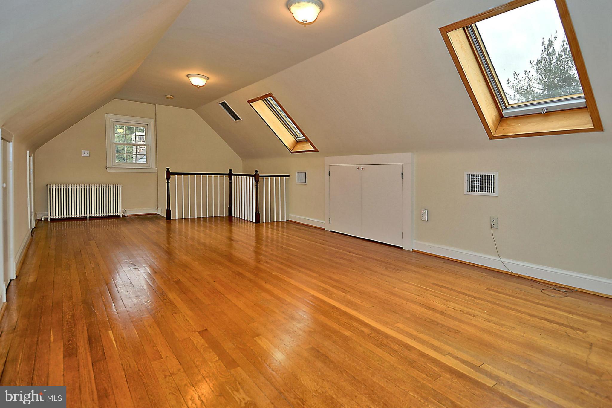 BURNT MILLS HILLS - Residential