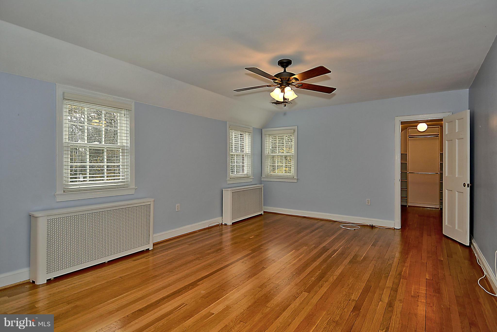 BURNT MILLS HILLS - Residential