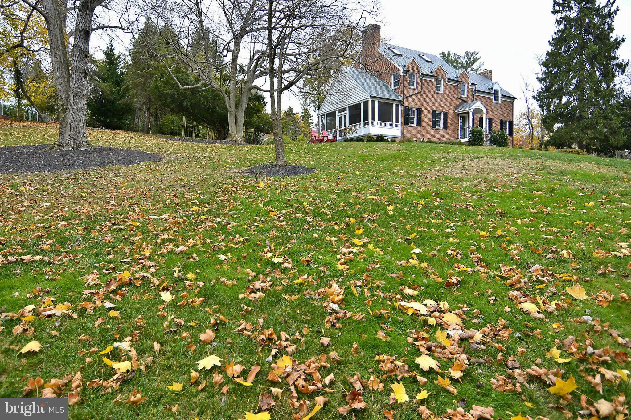 BURNT MILLS HILLS - Residential