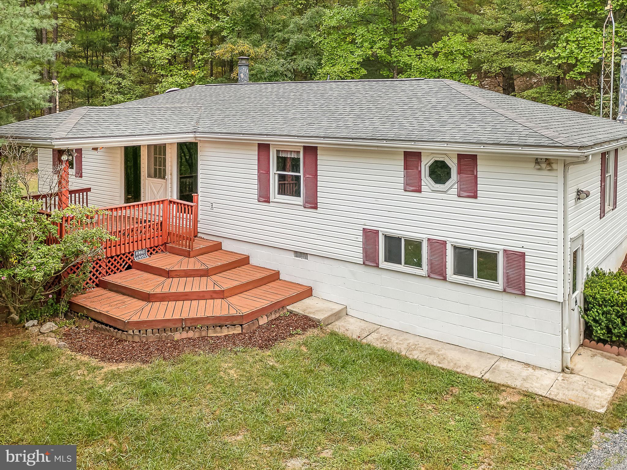 SLEEPY CREEK MT ESTATES - Residential