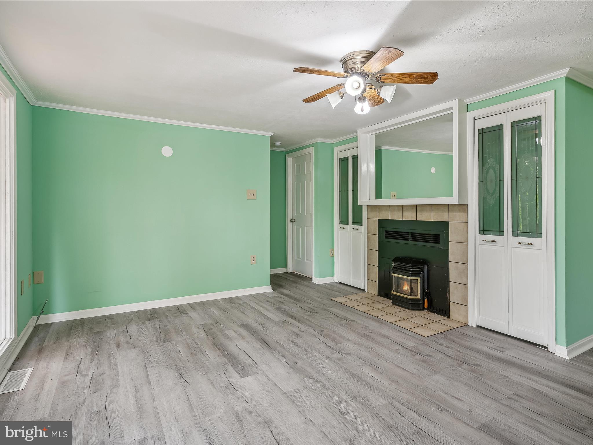 SLEEPY CREEK MT ESTATES - Residential