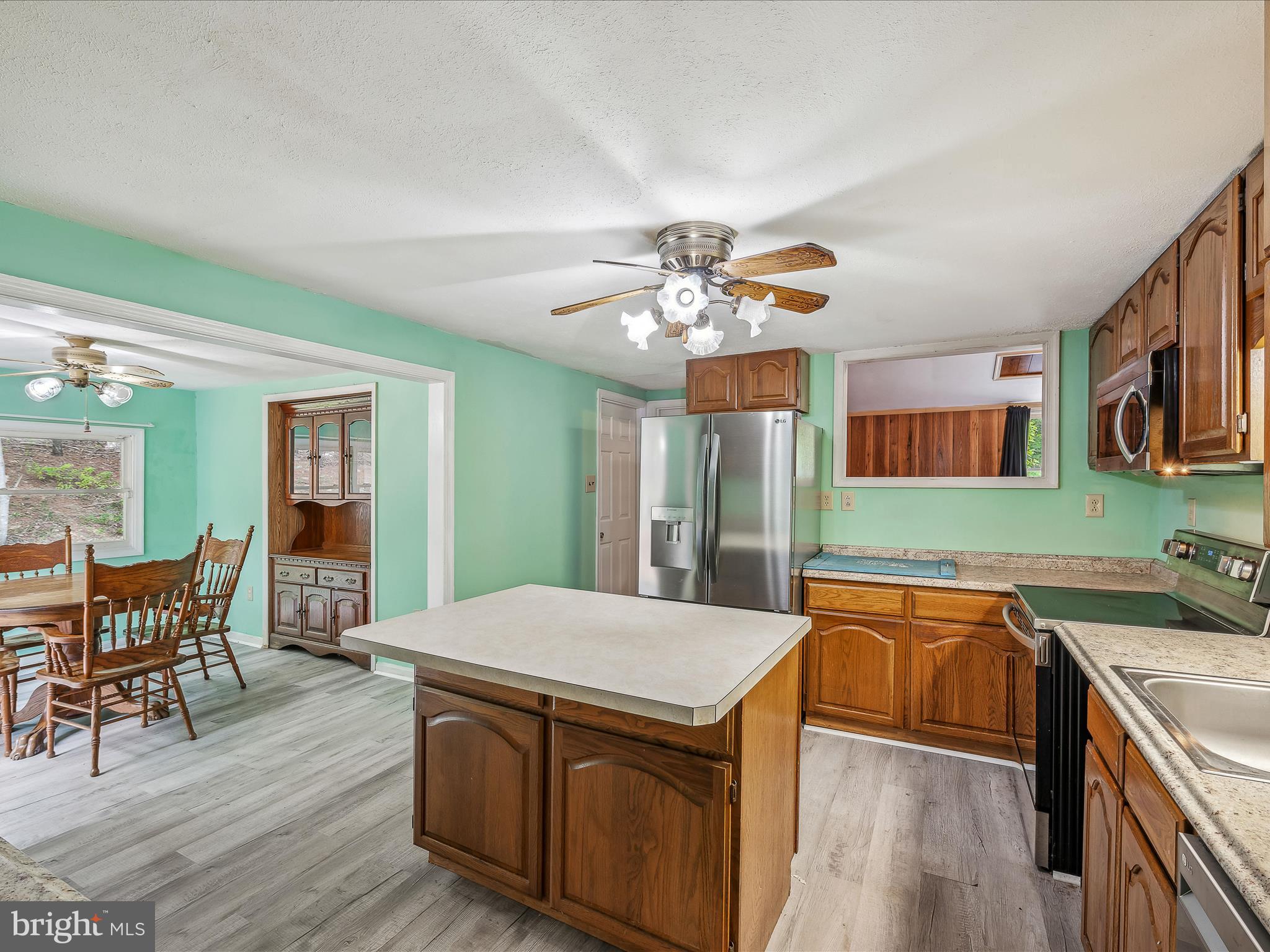 SLEEPY CREEK MT ESTATES - Residential