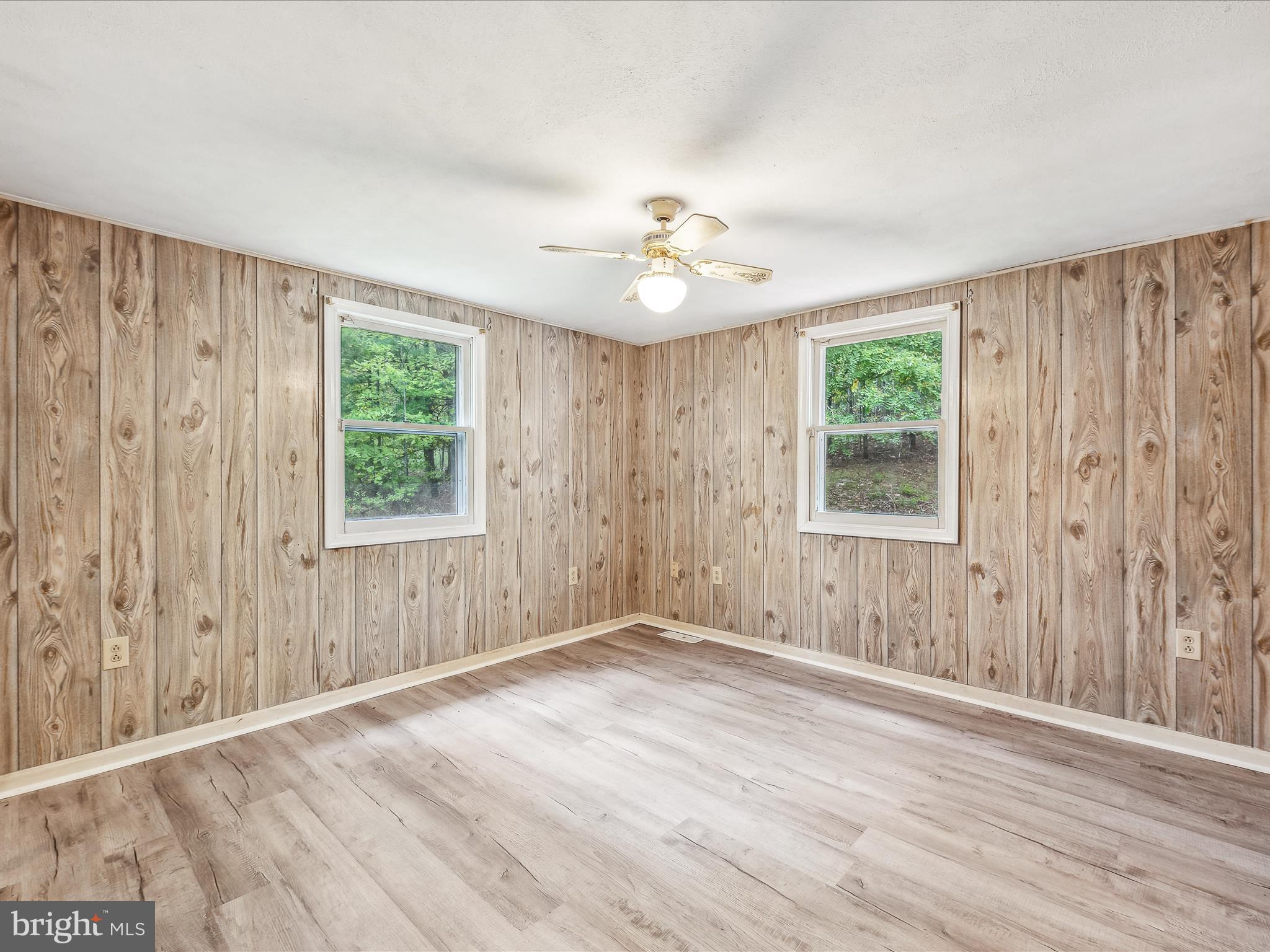 SLEEPY CREEK MT ESTATES - Residential