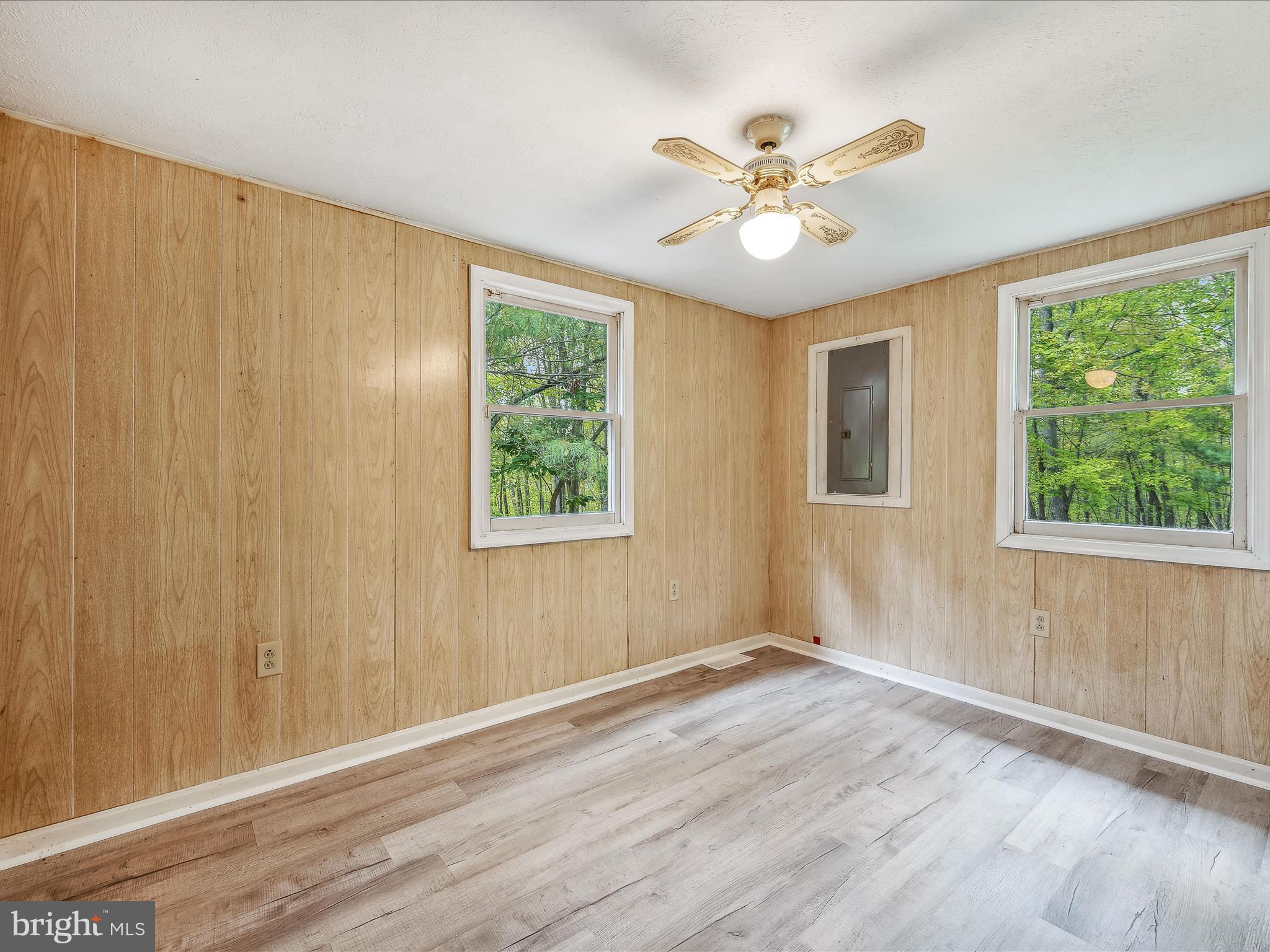 SLEEPY CREEK MT ESTATES - Residential