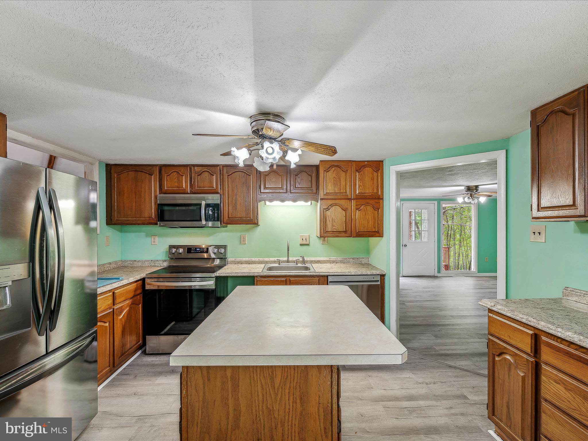 SLEEPY CREEK MT ESTATES - Residential