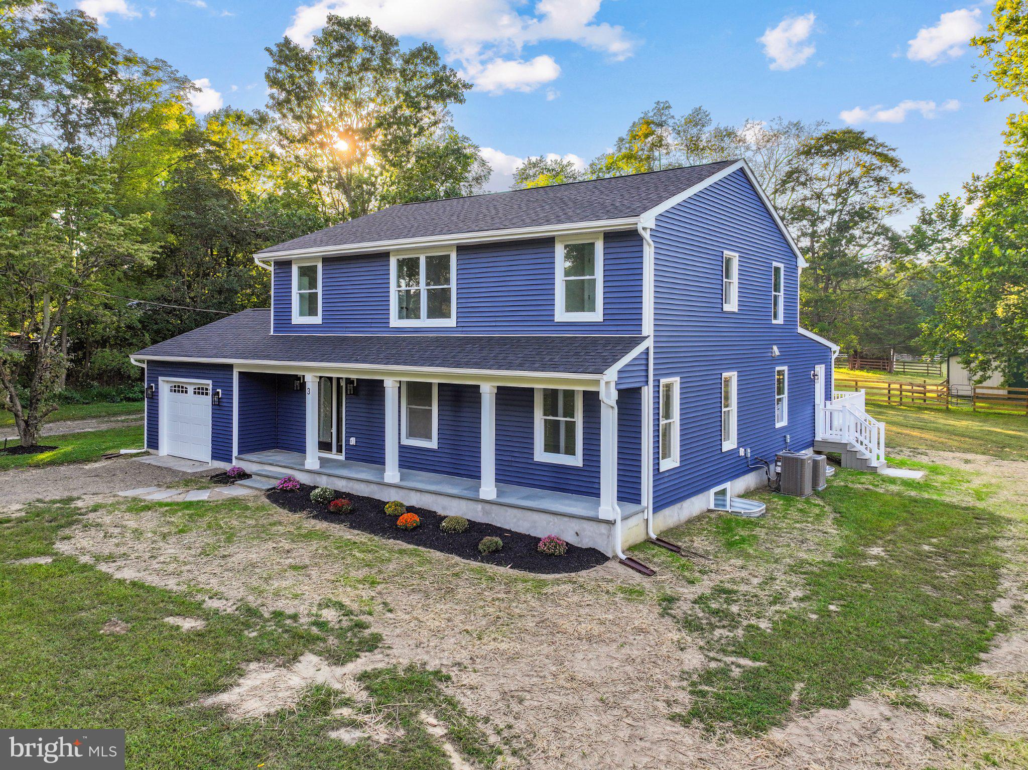 3 E CAINES DRIVE
