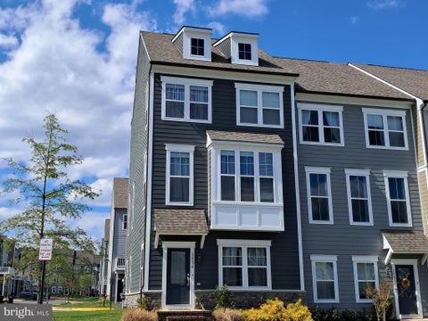 Townhouse For Sale - 1654 Bay Cedar Drive<br/> Prince William County, DUMFRIES, VA 22025