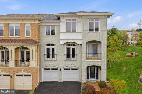 Photo of 43575 Purple Aster Terrace, LEESBURG, VA 20176 (MLS # VALO2120298)