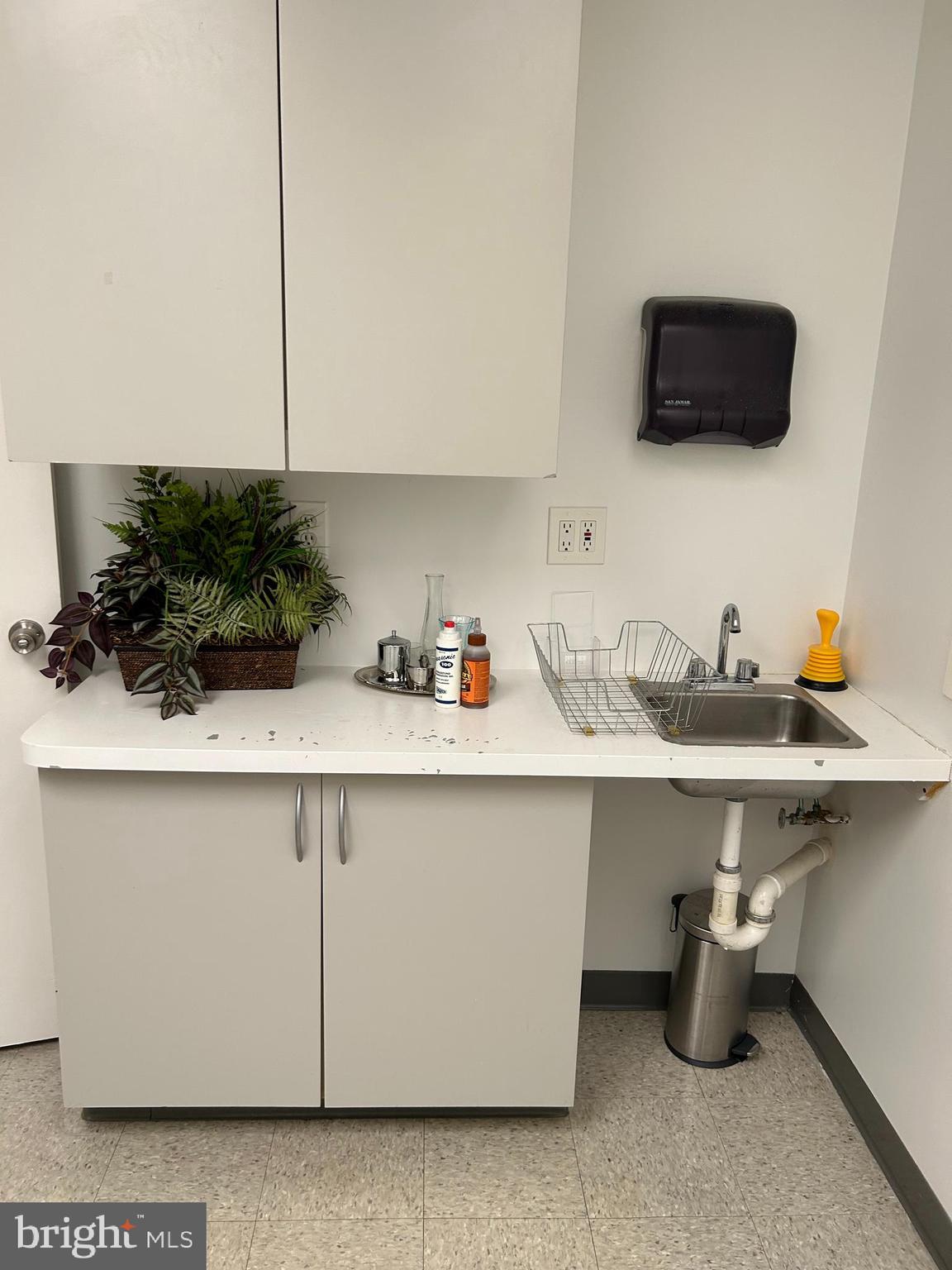 NORTH BETHESDA - Commercial Sale