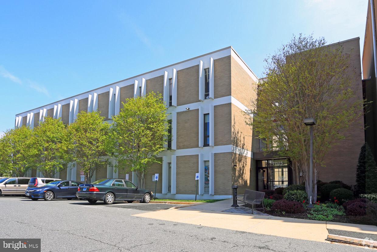 NORTH BETHESDA - Commercial Sale