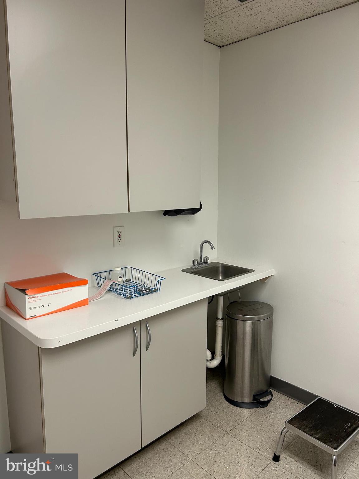 NORTH BETHESDA - Commercial Sale