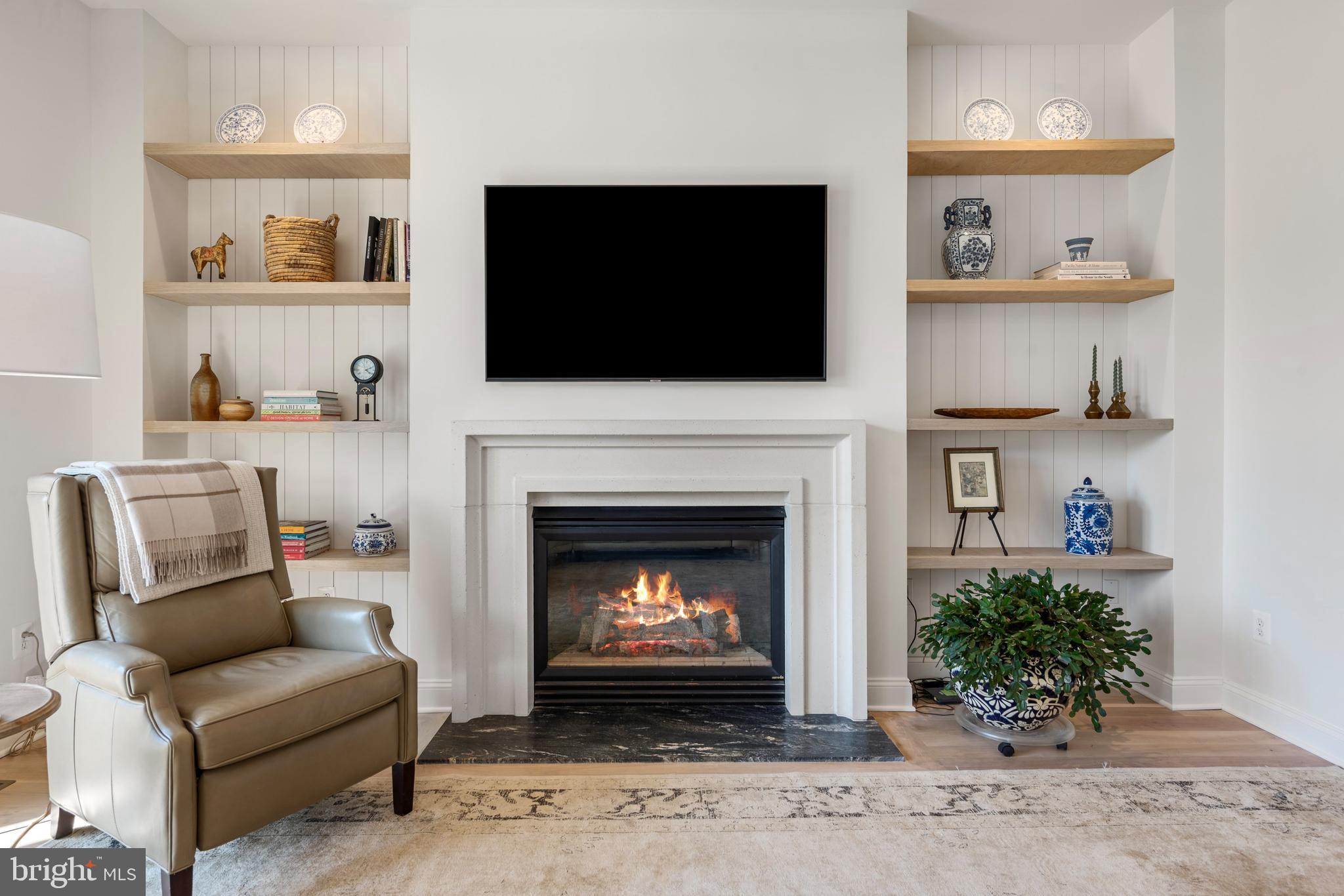 LEE'S CROSSING - Residential