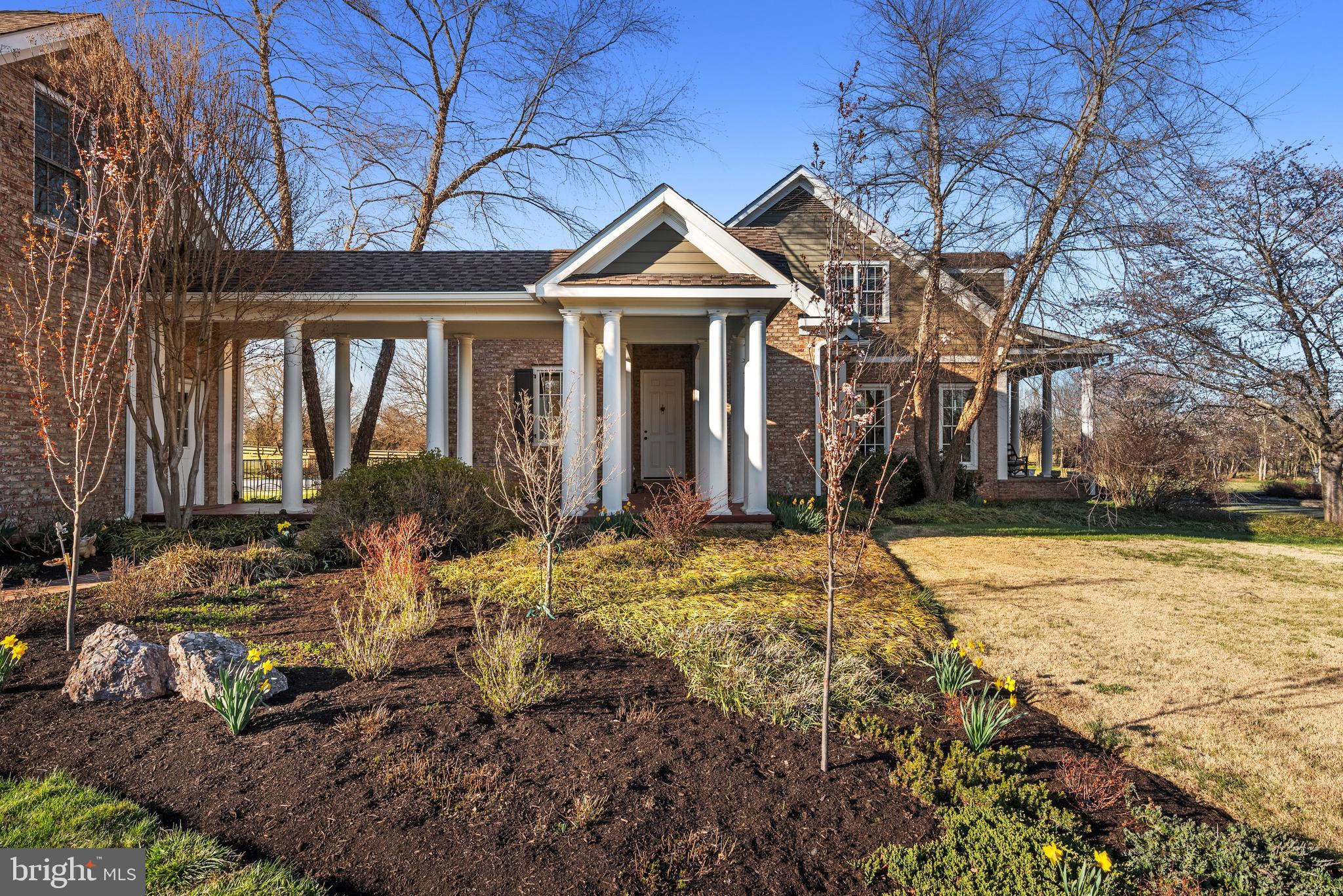 LEE'S CROSSING - Residential