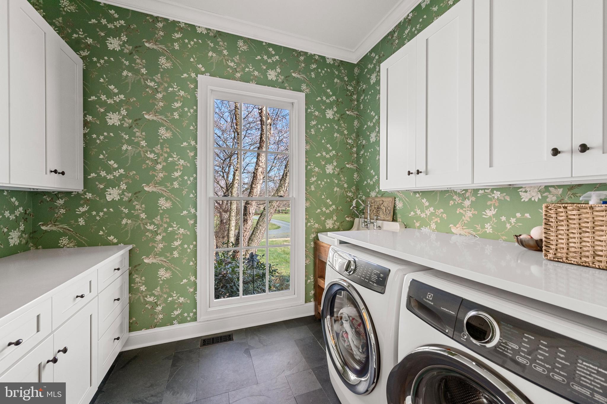 LEE'S CROSSING - Residential