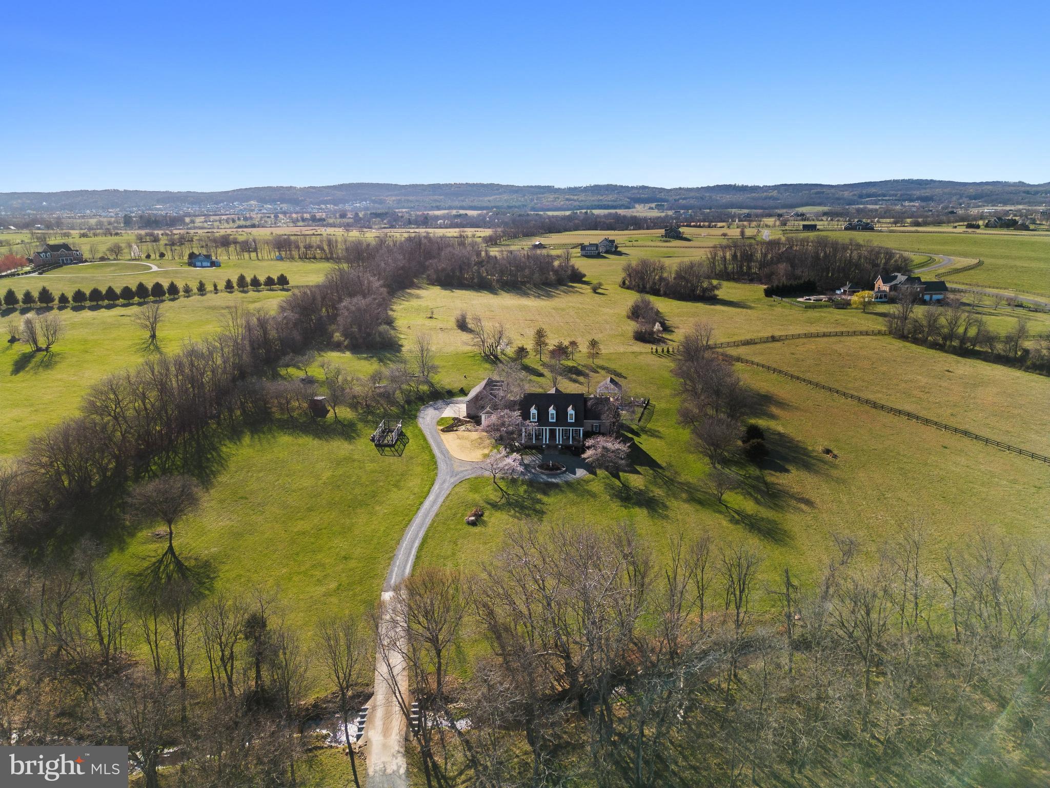 LEE'S CROSSING - Residential