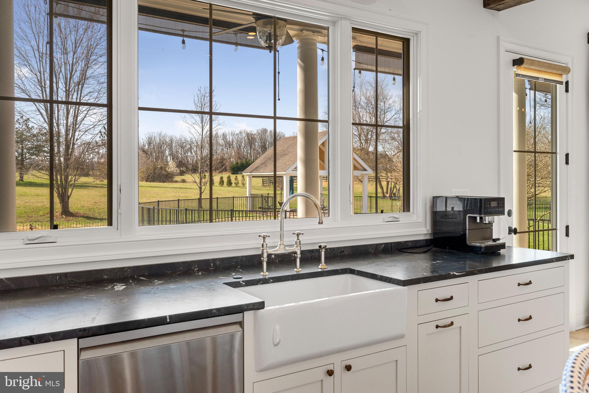 LEE'S CROSSING - Residential