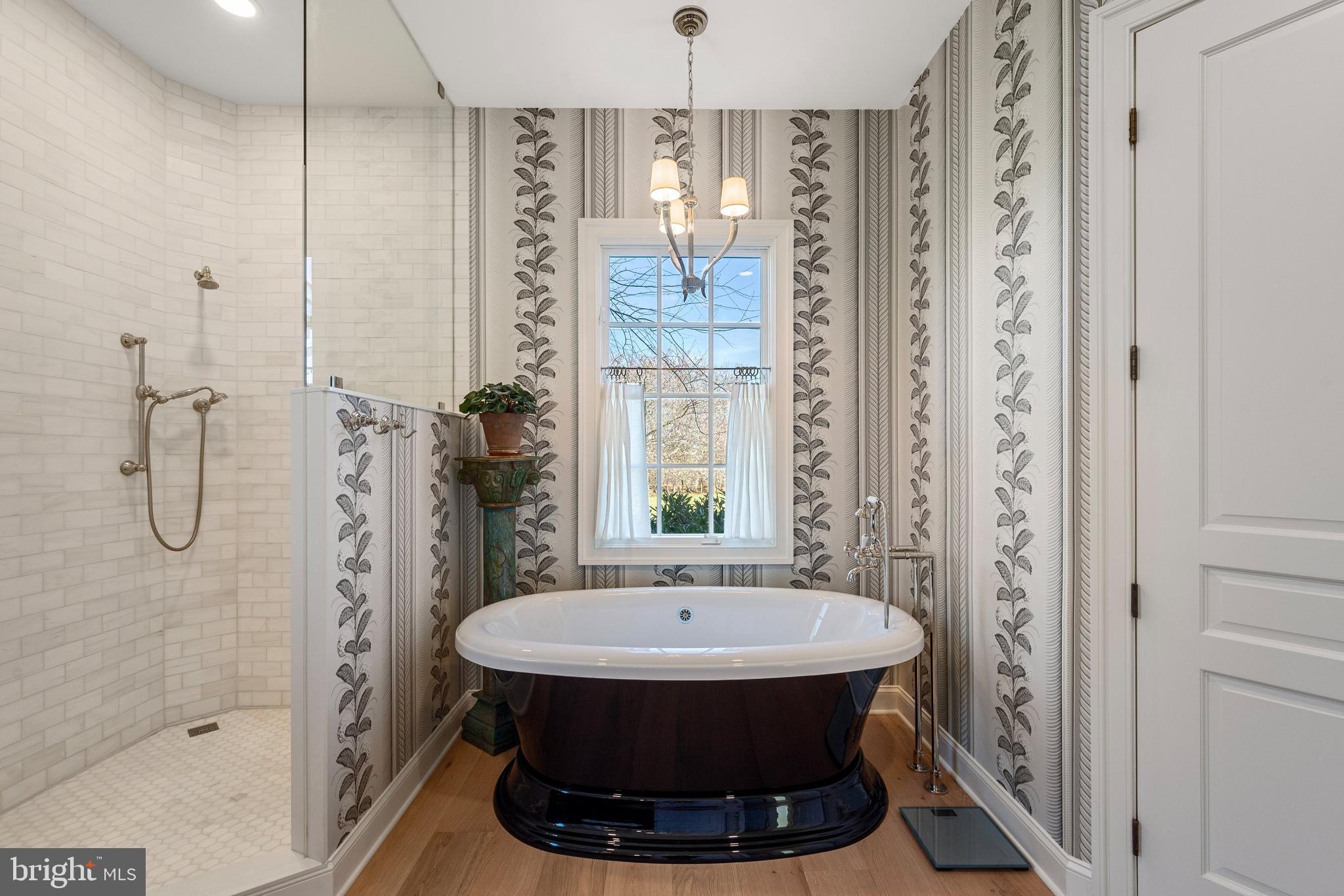 LEE'S CROSSING - Residential