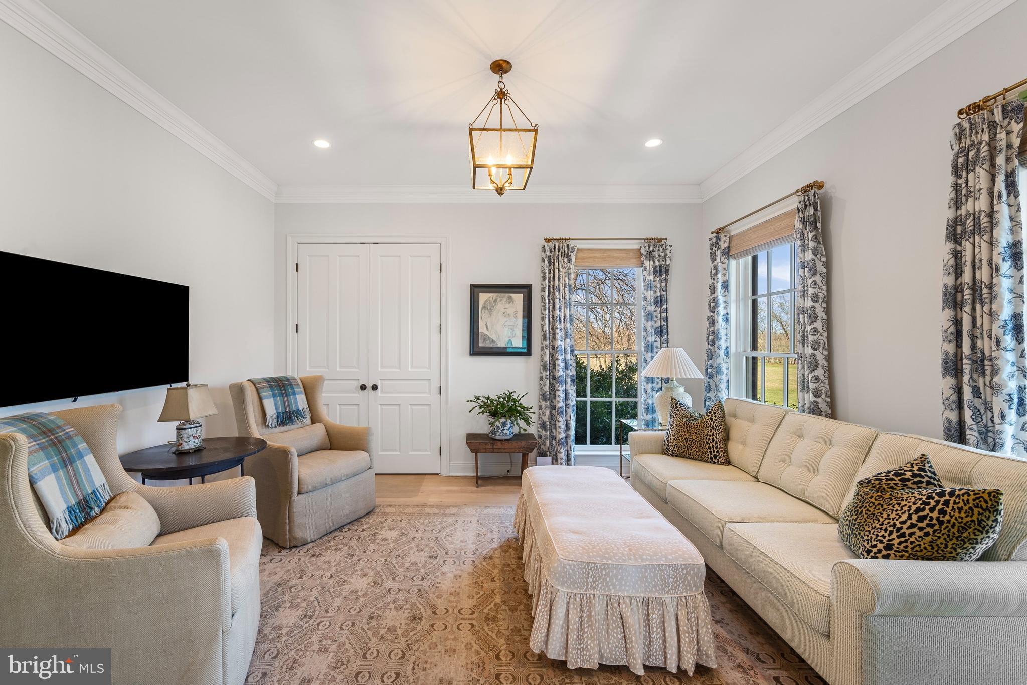 LEE'S CROSSING - Residential