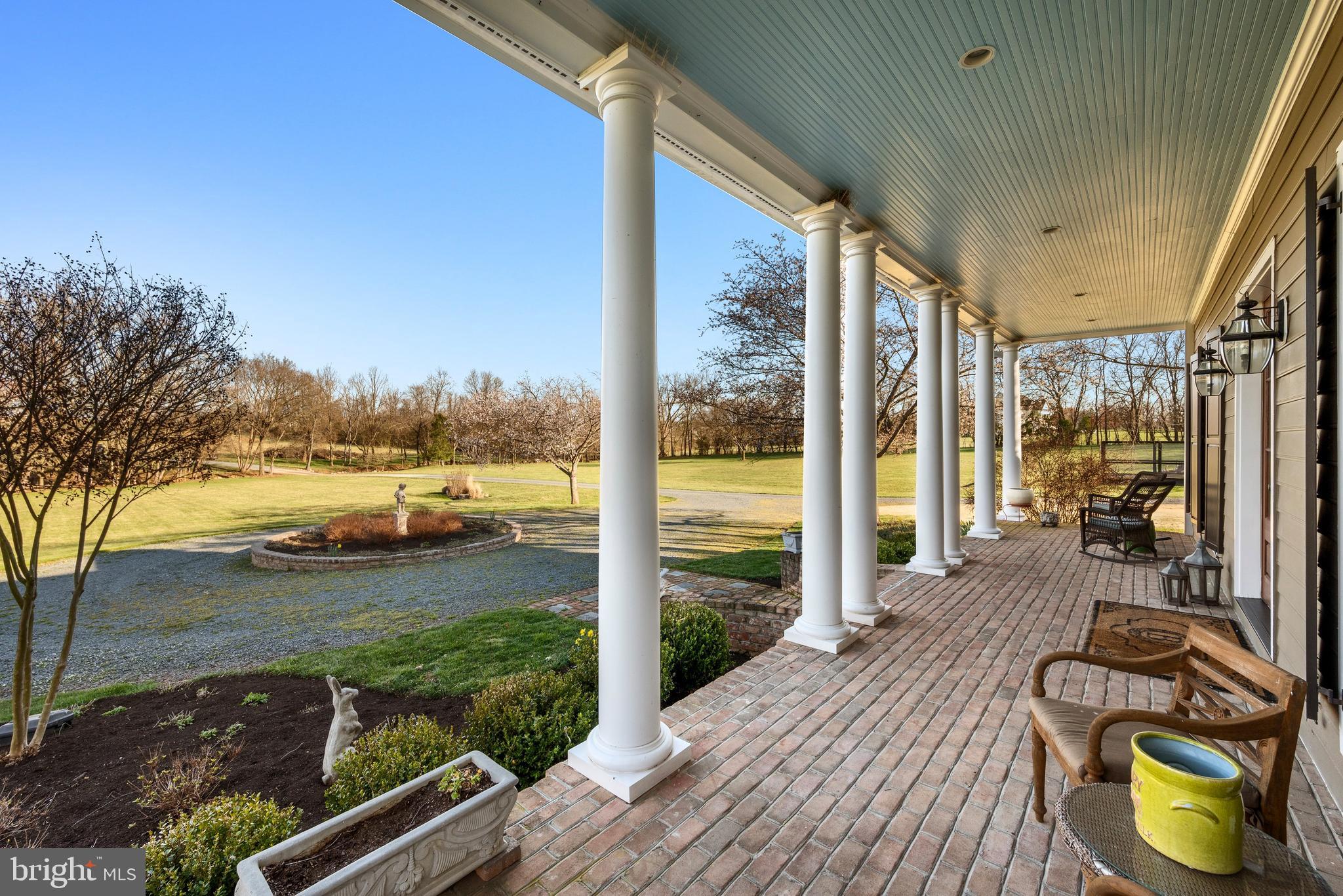 LEE'S CROSSING - Residential