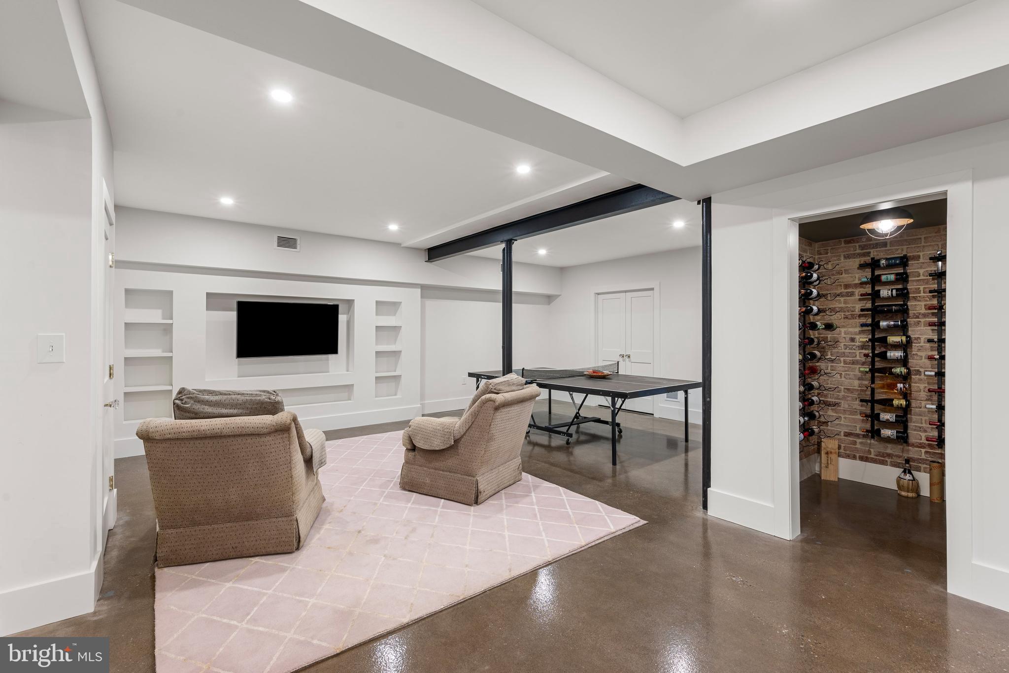 LEE'S CROSSING - Residential