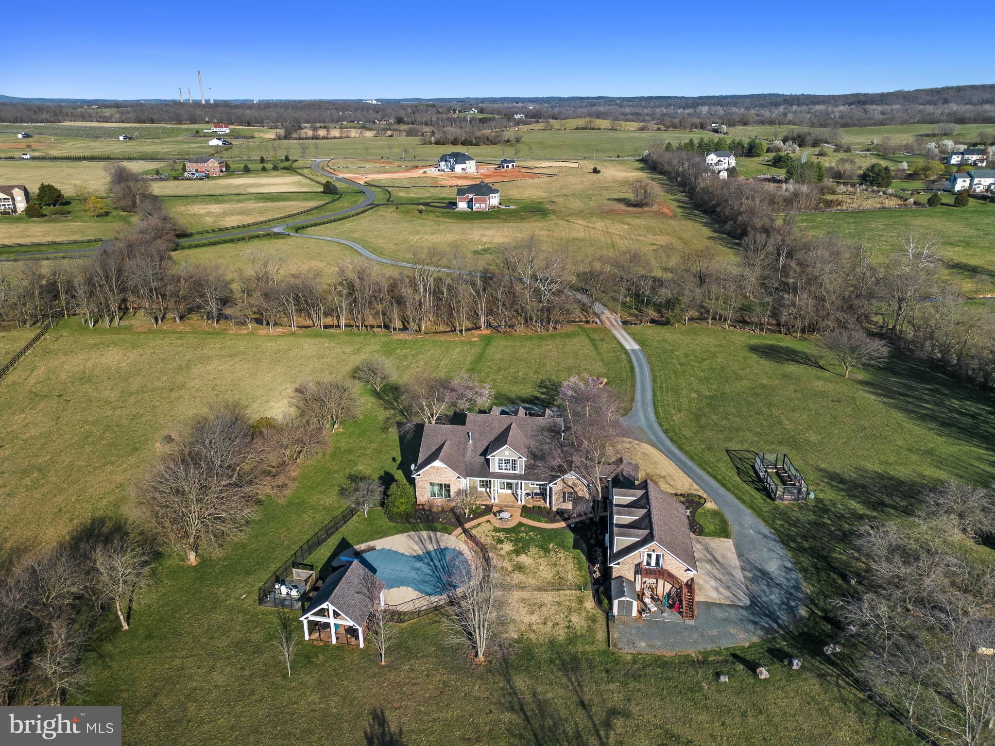 LEE'S CROSSING - Residential