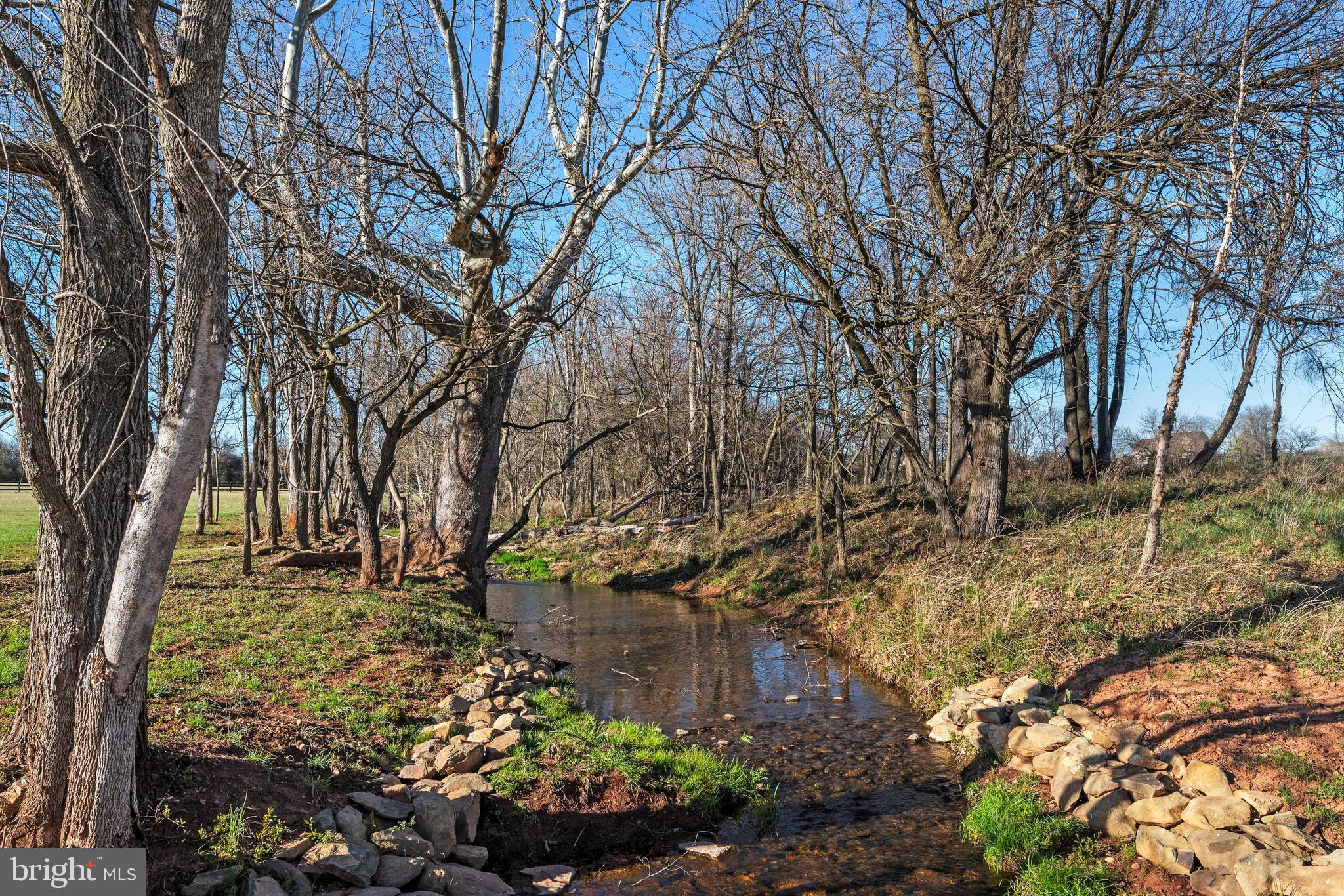 LEE'S CROSSING - Residential