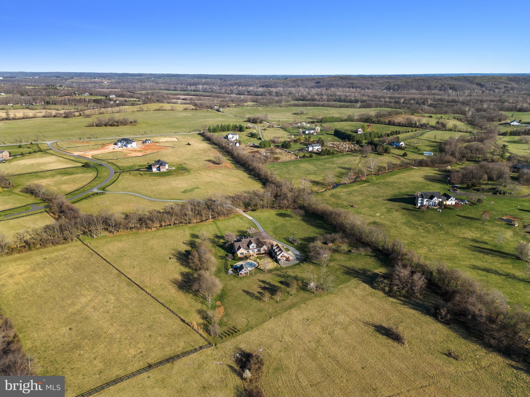 LEE'S CROSSING - Residential