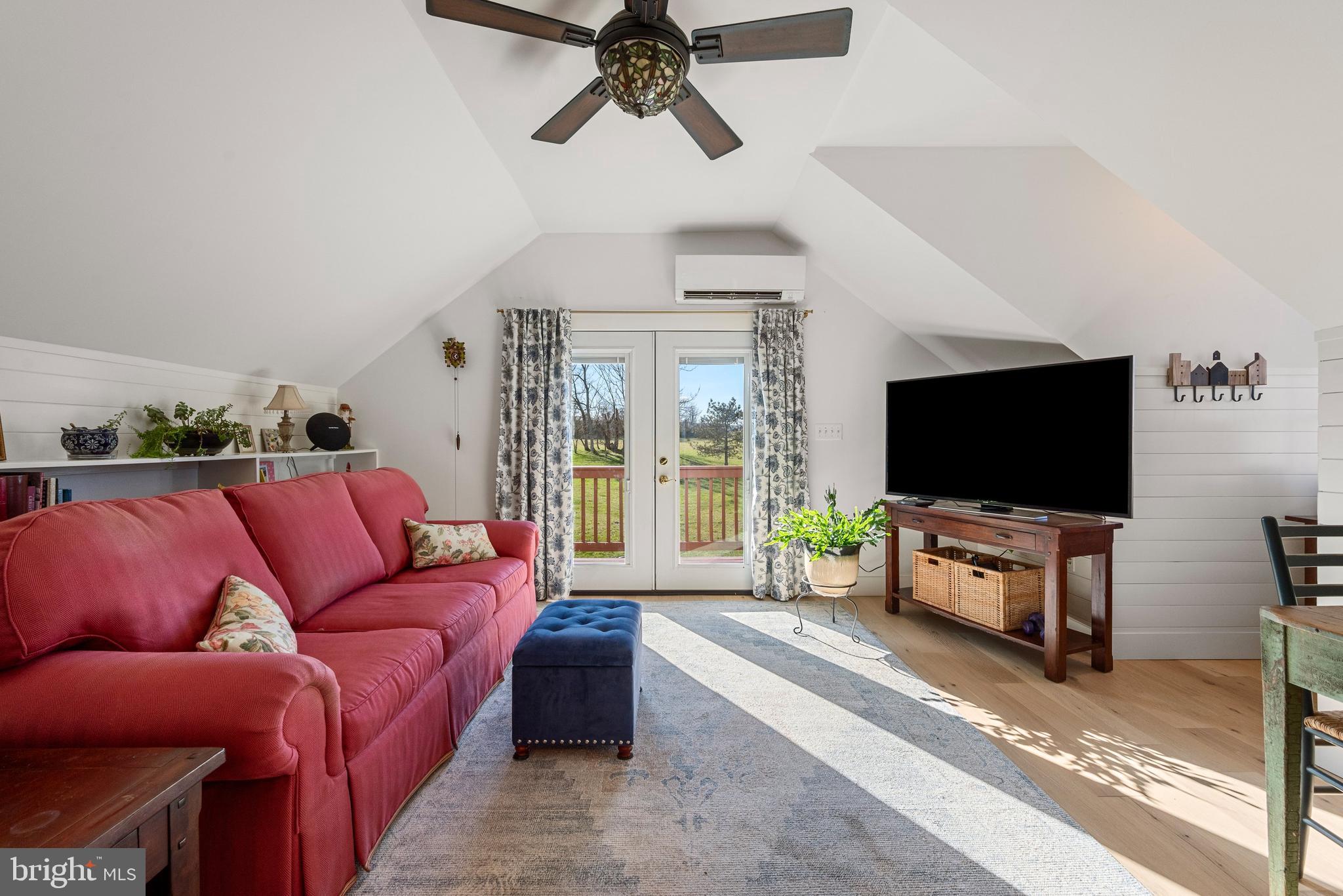 LEE'S CROSSING - Residential