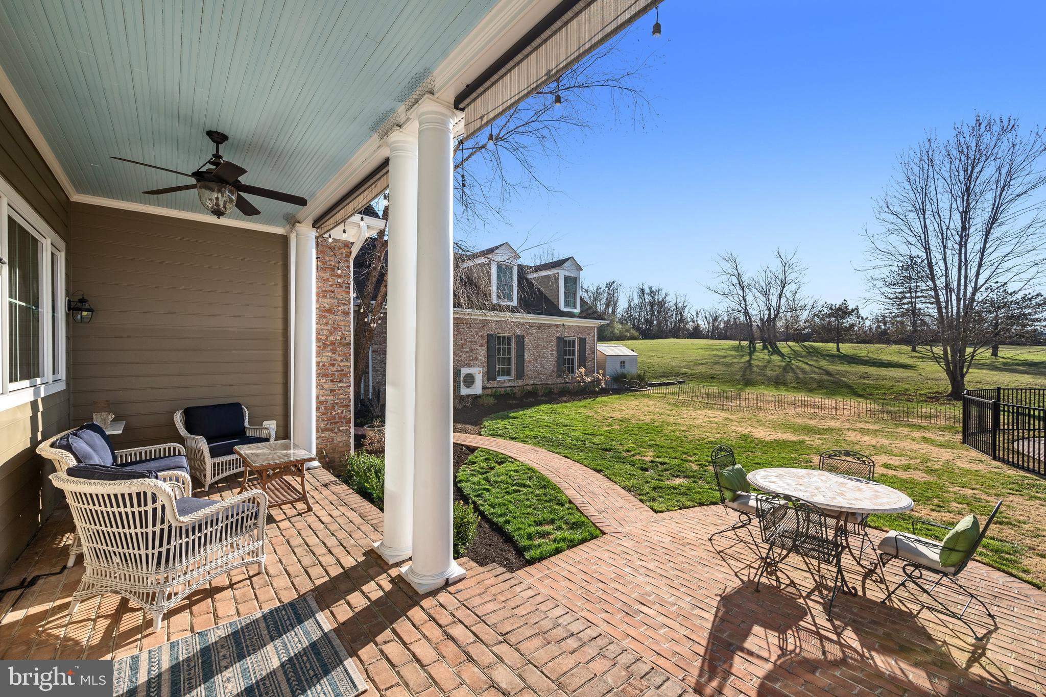 LEE'S CROSSING - Residential