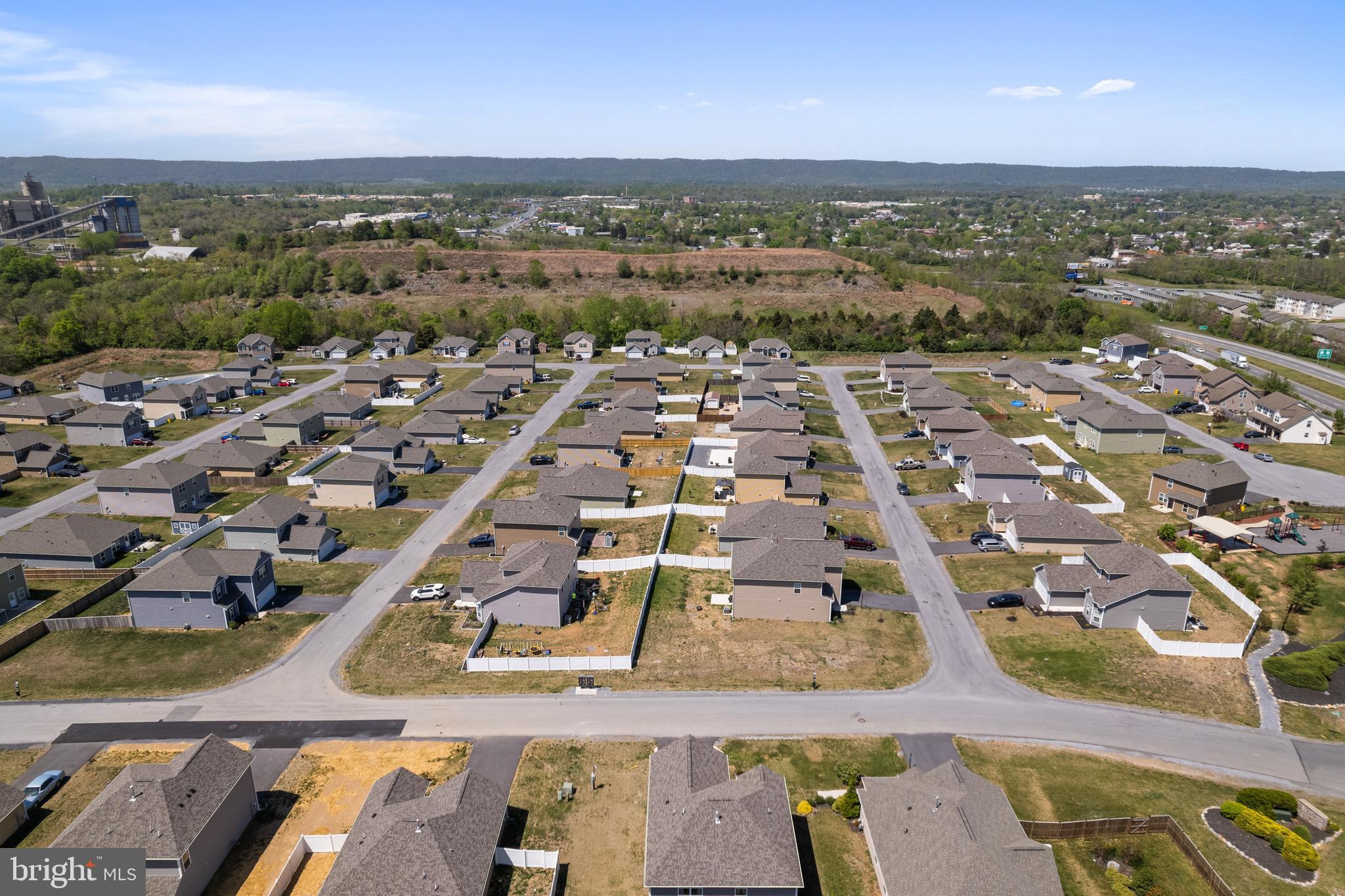 ORCHARD HILLS - Residential