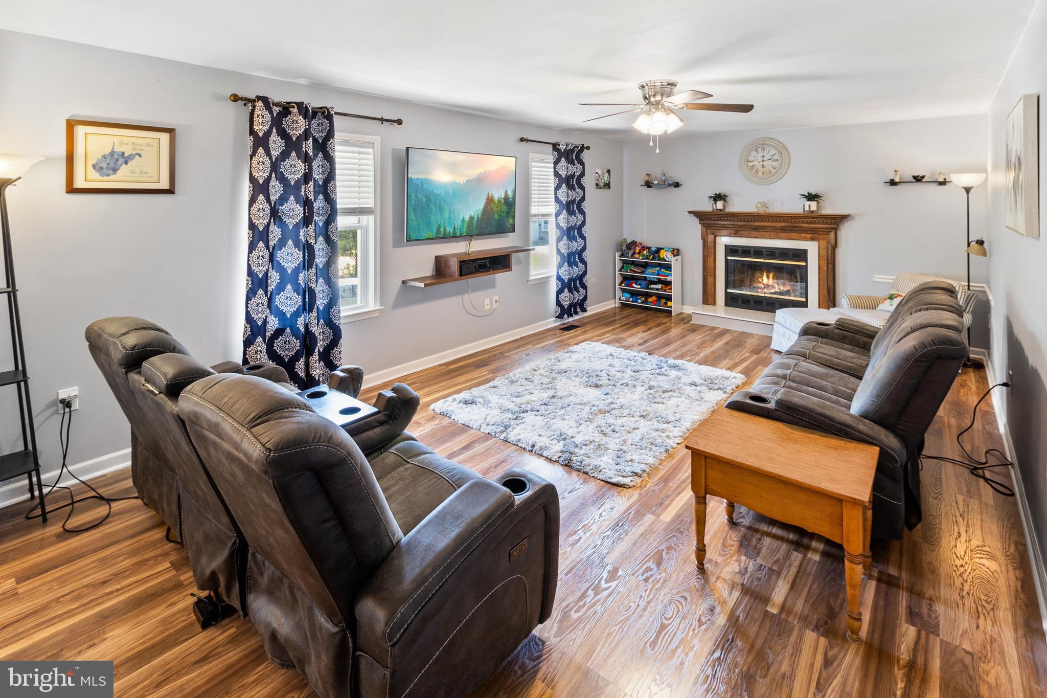 ORCHARD HILLS - Residential