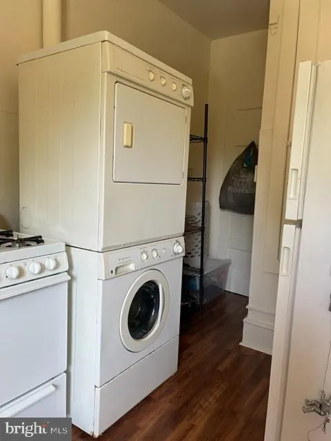 Collingswood, New Jersey 08107, United States, 1 Bedroom Bedrooms, ,1 BathroomBathrooms,Residential,Active,189576