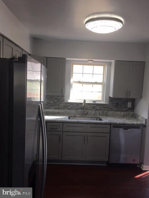 LONDON WOODS - Residential