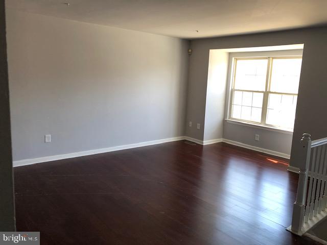 LONDON WOODS - Residential