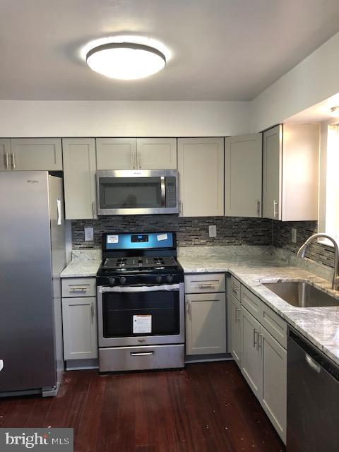 LONDON WOODS - Residential